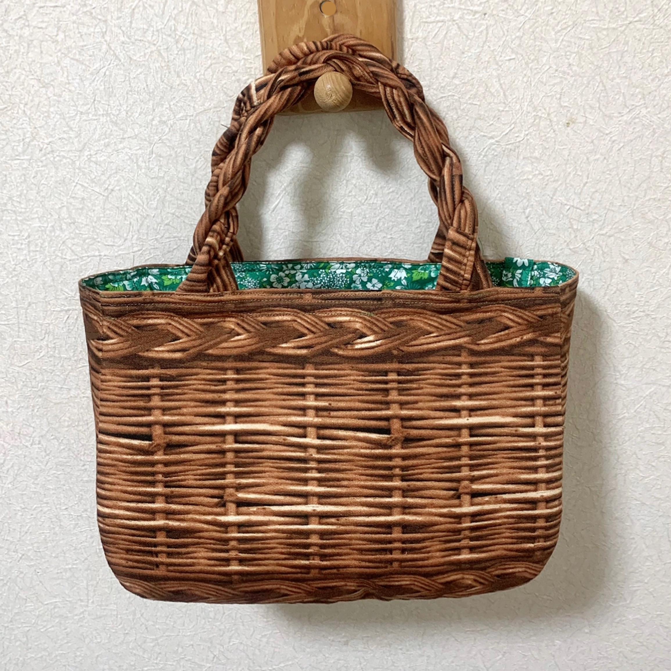 フラワーキティ　レトロ　藤かごバッグ　レア　花柄 フラワーキティ レトロ 藤かごバッグ レア 花柄 フラワーキティ