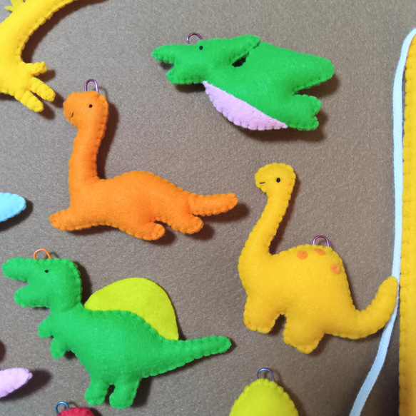 恐竜 つり フェルト おままごと ままごと 3枚目の画像