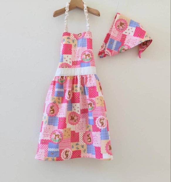 子供用エプロン☆三角巾セット☆ドレスみたいな☆アニマルパッチ【ピンク・ブルー・イエロー】 2枚目の画像