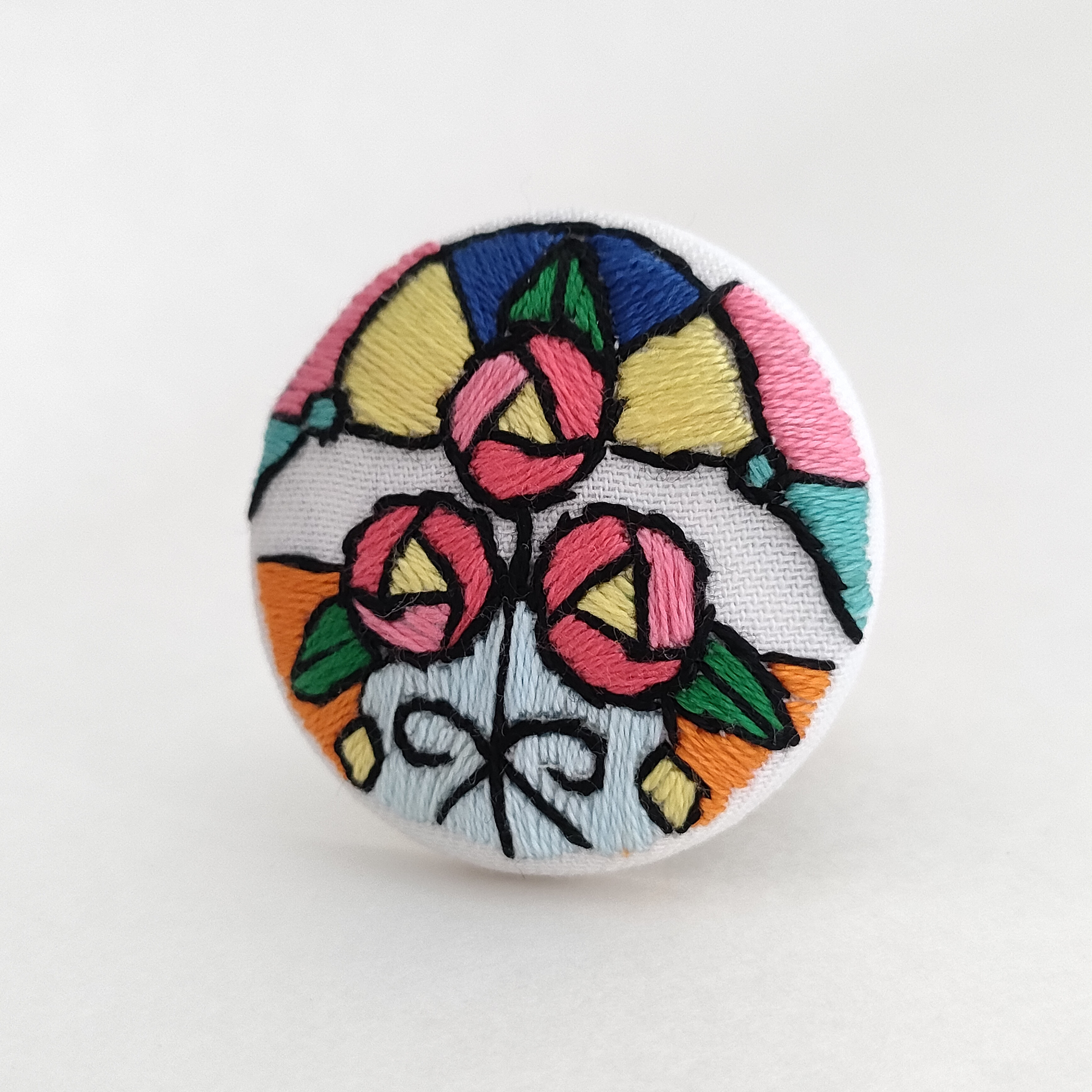 専用商品　　刺繍ブローチ
