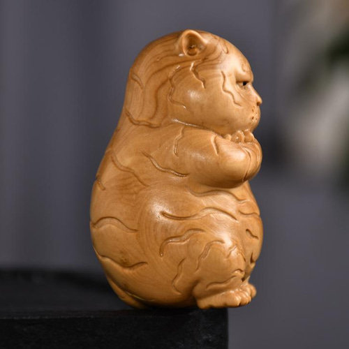 虎の木彫り置き物 Amazon.co.jp: 置物 干支 小さな虎の木彫り 虎 小型 かわいい
