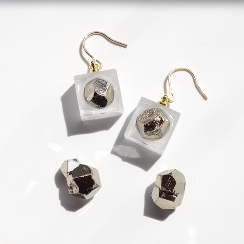 AHKAH ゴールドメッキ フックピアス AHKAHフックピアスゴールド