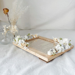 お花いっぱいのフォトスタンド（ホワイト系）写真立て　誕生日　結婚祝い　引越し祝い　ギフト 3枚目の画像