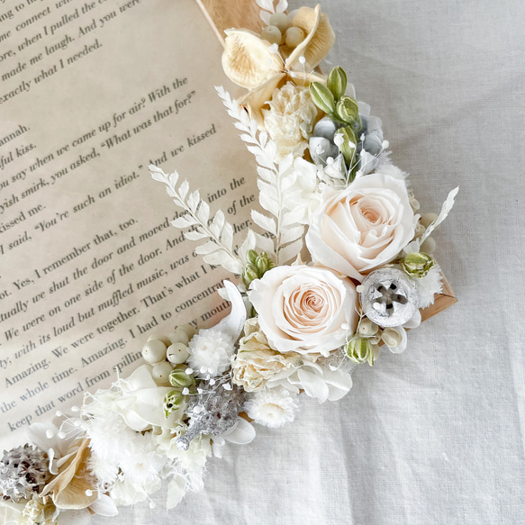 お花いっぱいのフォトスタンド（ホワイト系）写真立て　誕生日　結婚祝い　引越し祝い　ギフト 5枚目の画像