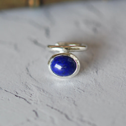 ラピスラズリ 天然石イヤーカフ（片耳） 1枚目の画像