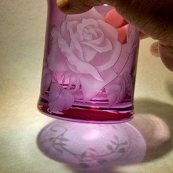 「バラ」ピンク　ロックグラス　サンドブラスト 7枚目の画像
