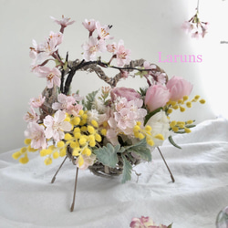 桜のアレンジ　春の桜とチューリップとミモザのバスケット　ギフトにも　再販 4枚目の画像