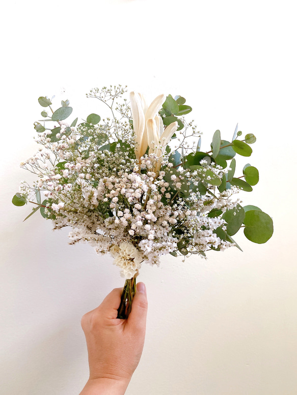 ドライフラワー White&green 『誕生日には真白な百合を』スワッグ　ブーケ　母の日　ウェディング 花束贈呈 11枚目の画像