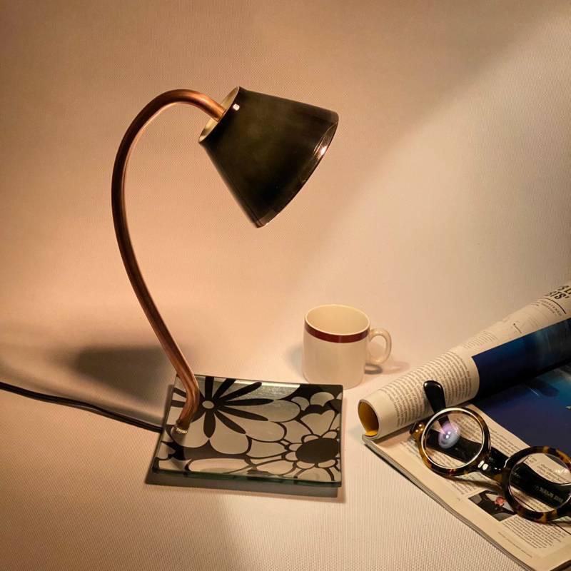 かっこいいモダンテーブルランプ 15,000円