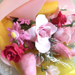 送料無料　【マカロンピック付き】〜お祝いに〜　枯れない、そのまま飾れる　フェイクフラワー花束 7枚目の画像