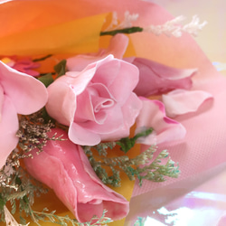 送料無料　【マカロンピック付き】〜お祝いに〜　枯れない、そのまま飾れる　フェイクフラワー花束 13枚目の画像
