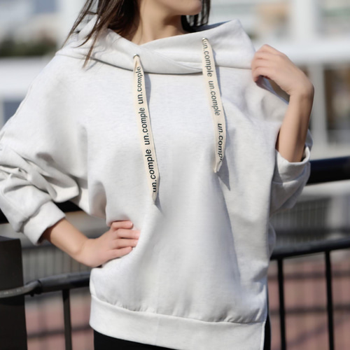 トレーナー＊ドルマンスリーブ＊鎖骨が綺麗に見える襟＊シンプル