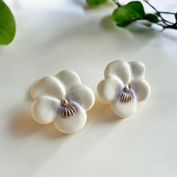 ビオラ ピアス（スタッド・一粒） の人気通販｜Creema(クリーマ) 国内