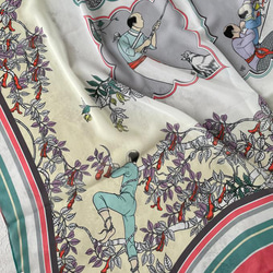 『ゆるふわ男子柄』シフォンスカーフ サイズ95×95cm(スプリング系カラー) 5枚目の画像