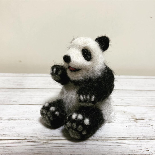 羊毛フェルト ハンドメイド ジャイアントパンダ（子供） 羊毛フェルト