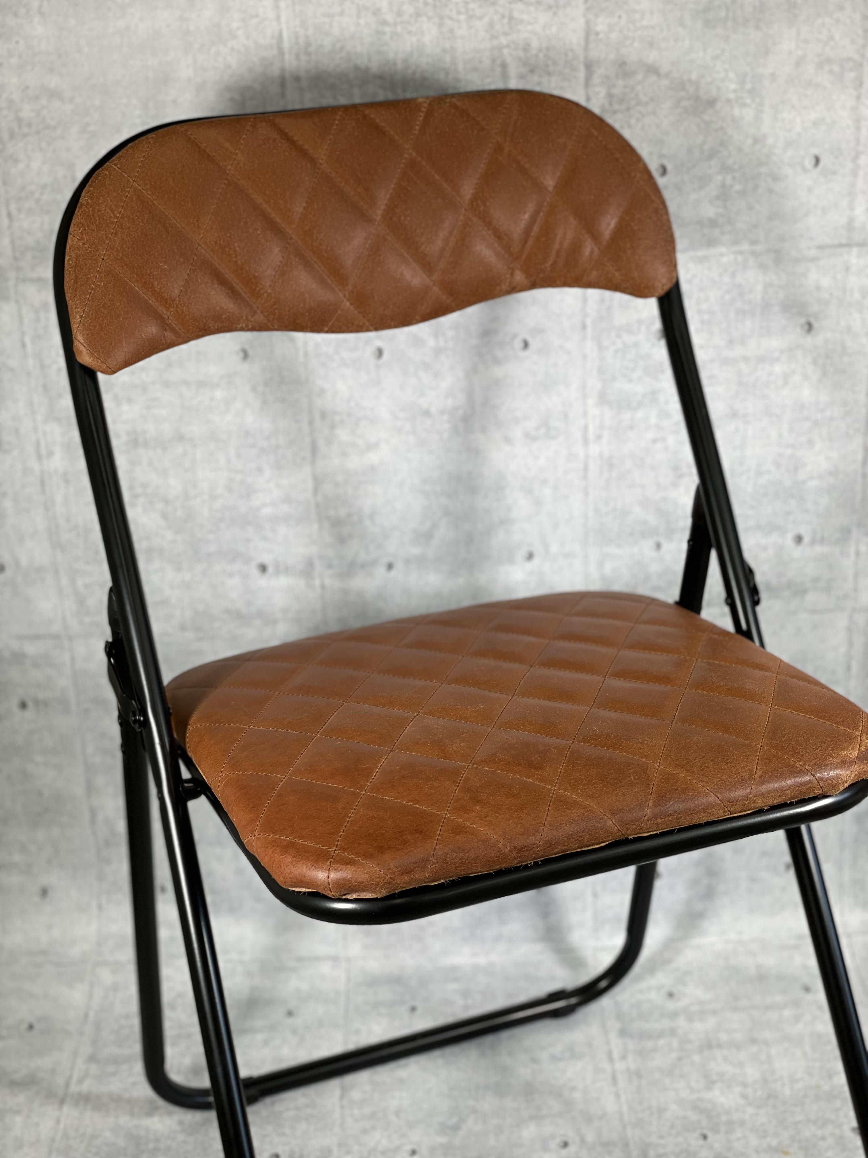 レザーチェア（床革）　パイプ椅子　折りたたみ式　革製品