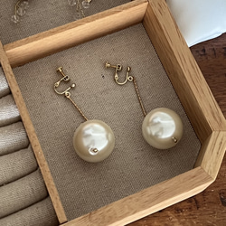 USAビンテージなフラワーパーツにゴールドデザイン ウエディングイヤリングwedding 【コクリコタッセル】 15枚目の画像