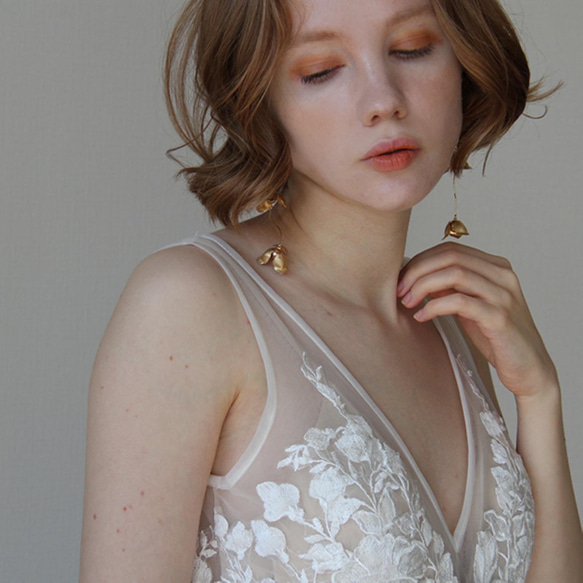 USAビンテージなフラワーパーツにゴールドデザイン ウエディングイヤリングwedding 【コクリコタッセル】 9枚目の画像