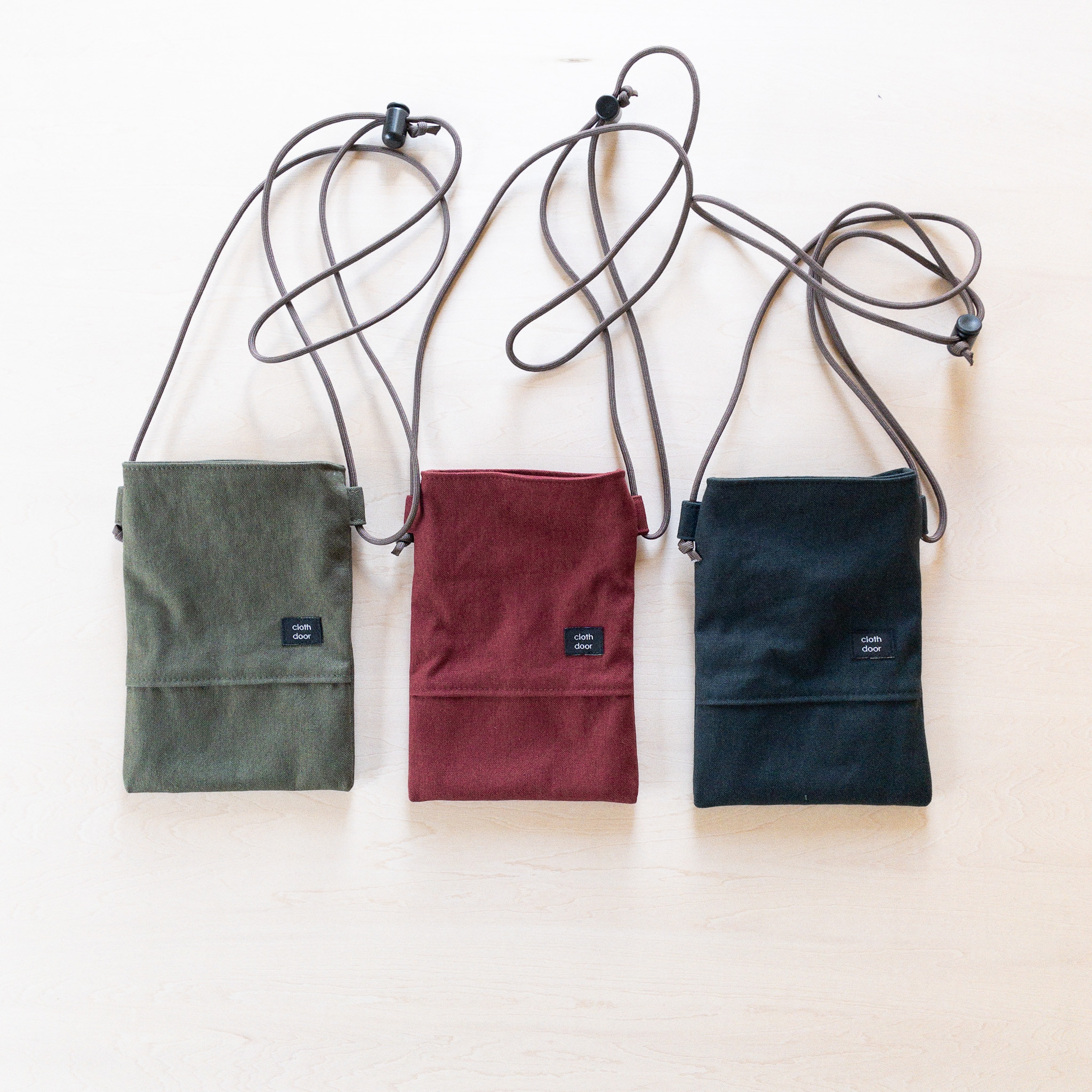 帆布のスマホショルダー【こっくり one color】/ミニショルダー