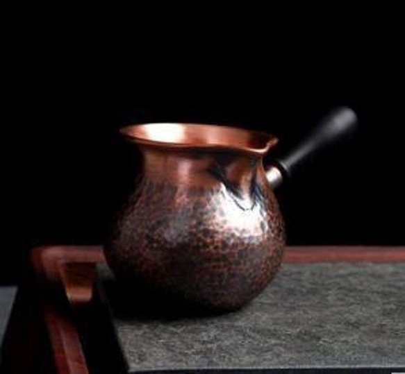 大人気★ 紫銅 銅製ポット お茶沸かし やかん ティーポット 水がスムーズに出られる 檀木製取っ手 彫刻の模様 水質を改 2枚目の画像