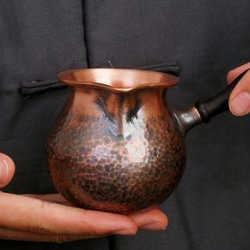 大人気★ 紫銅 銅製ポット お茶沸かし やかん ティーポット 水がスムーズに出られる 檀木製取っ手 彫刻の模様 水質を改 1枚目の画像