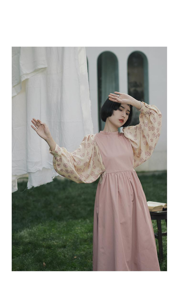 櫻花粉色 少女碎花撞色高腰復古洋裝 燈籠袖拼接優雅復古連身裙 第9張的照片