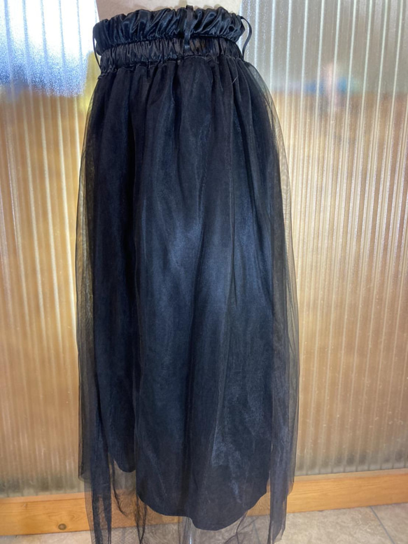 チュールスカート サテン生地 ブラック 80センチ 2本ゴム フリーサイズ リボン ベルト 1枚目の画像