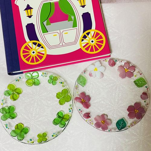 受注制作】桜のお皿 中皿 四つ葉硝子 通販 13602672｜Creema(クリーマ)