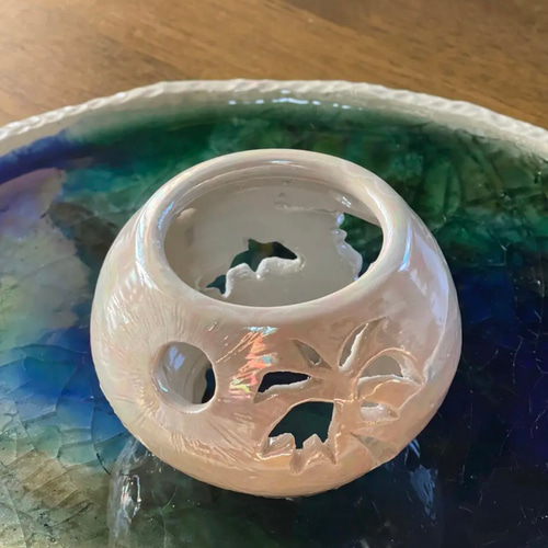 海と月と太陽☀️の灯りが揺れる真珠色に光る陶器の茶香炉 アロマ