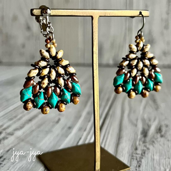【再出品】beads earrings - ivory turquoise 2枚目の画像