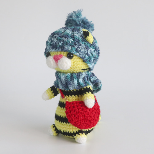 にゃんこドール(赤いマフラー) /ハンドメイド