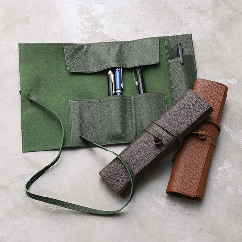 プロッター 革ロールペンケース ブルー[新品未使用] プロッター 革ロールペンケース ブルー[新品未使用] - メルカリ