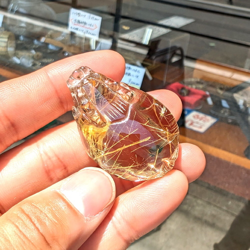 金のオーラがすごい】ゴールド タイチンルチル クォーツ 龍亀