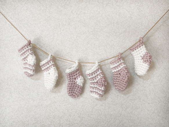 【期間限定】クリスマスガーランド ミニ靴下 ピンク×ホワイトカラー 4枚目の画像
