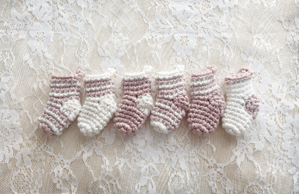 【期間限定】クリスマスガーランド ミニ靴下 ピンク×ホワイトカラー 2枚目の画像