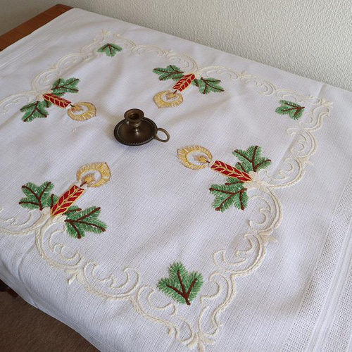 ドイツの手仕事☆ほんわりと炎が揺れる赤いキャンドルともみの木の枝の