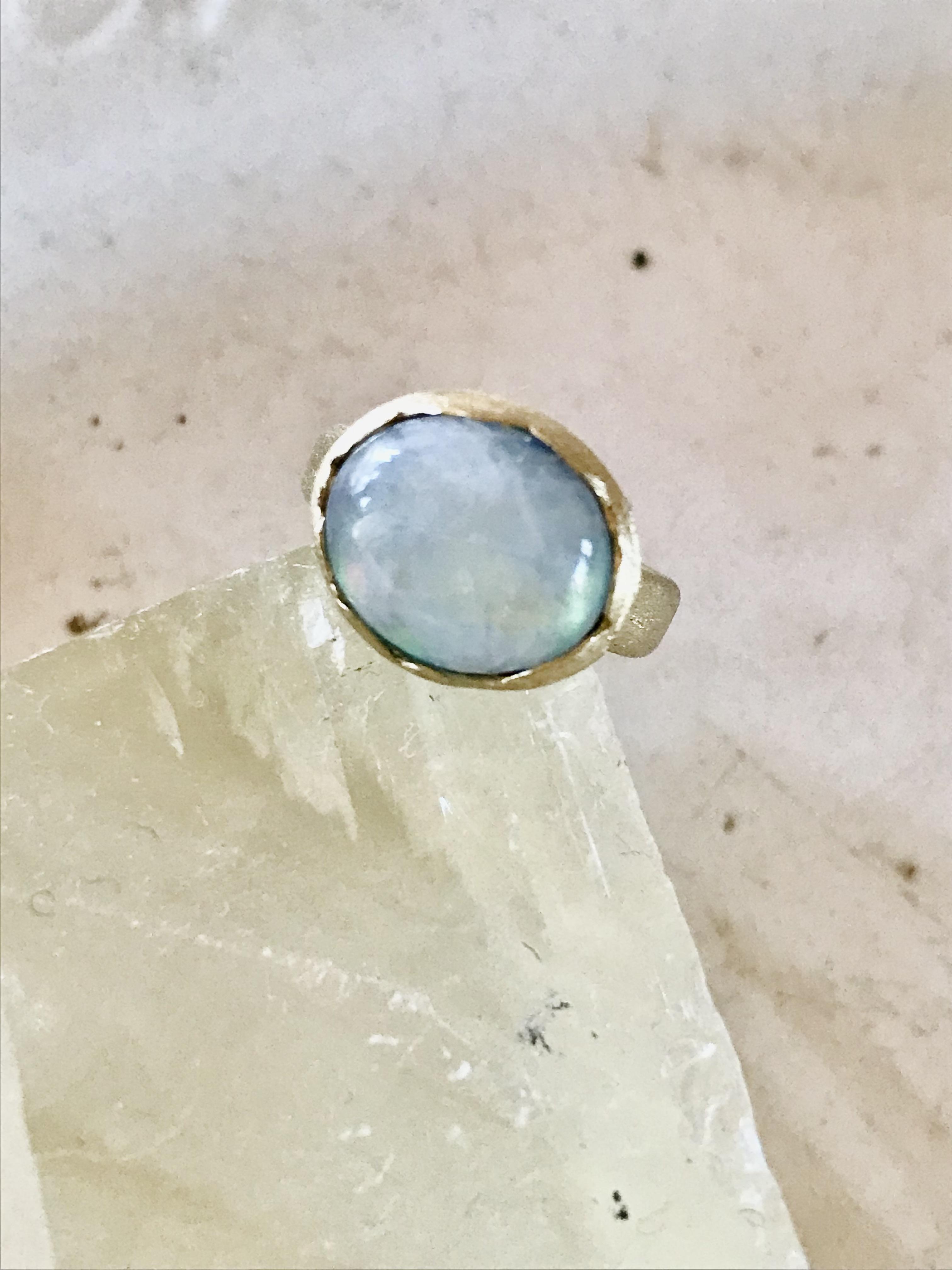 レインボームーンストーンのスカラップリング✴︎SV925✴︎シェル✴︎天然石