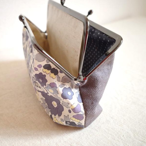 母の日のプレゼントに! ダブルオープンがま口ポーチ リバティ  