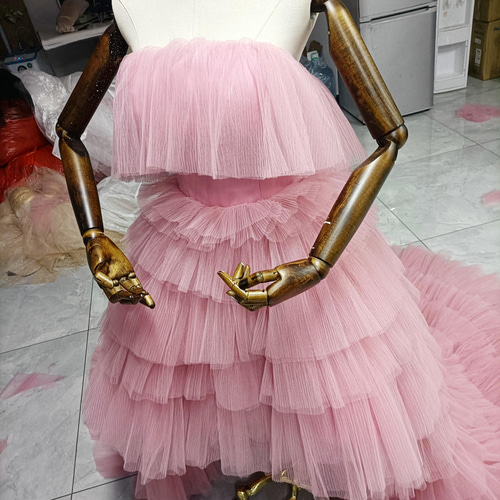 カラードレス ティアードのピンク ソフトチュール ベアトップ