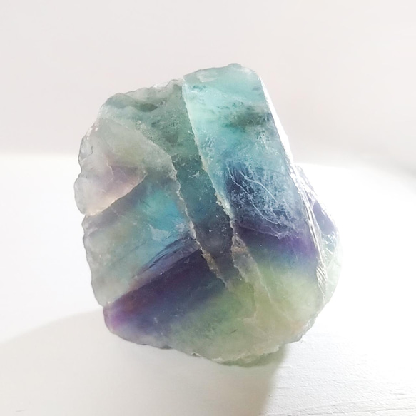 天然石天使の石像 フローライトパープルとみどりのグラデーション