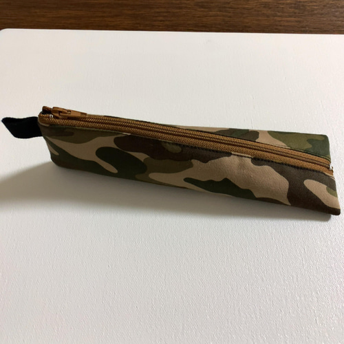 迷彩柄のテトラペンケース《小》 三角ポーチ ポーチ Luciole 通販