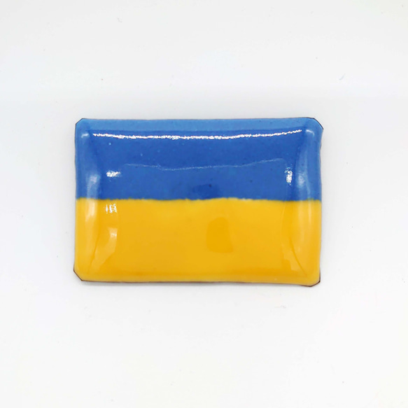 【売上50%寄付】ウクライナ国旗の七宝焼ブローチ【受注生産】 1枚目の画像