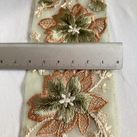 【50cm】【60mm幅】インド刺繍リボン　大ぶり　花柄　フラワーモチーフ　レース地　くすみカラー　手芸　R017 8枚目の画像