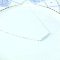 【晴れやかブルー2022】極小粒ブルーレースアゲートの可憐なネックレス     シルバー925 3枚目の画像