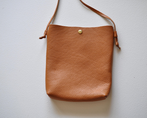 【美品】TOD'S サコッシュ シボ革 ブラウン キャメル シルバー金具 美品】TOD'S サコッシュ シボ革 ブラウン キャメル シルバー金具