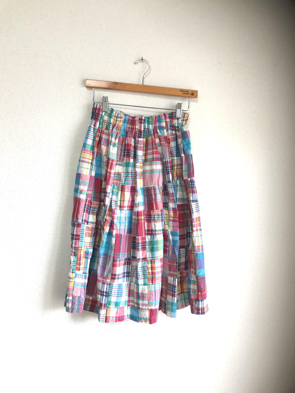 Mサイズ　インド綿パッチ生地　ギャザースカート　ウエストゴム　BLUE＆RED　65㎝丈 2枚目の画像