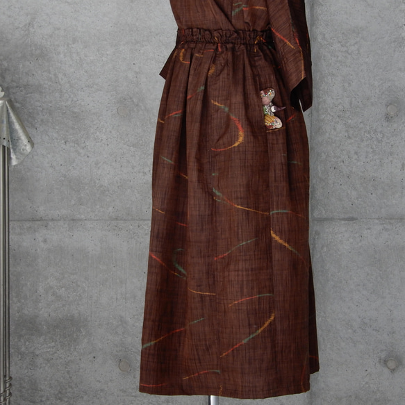 着物リメイク　紬のスカート/フリーサイズ  茶系 4枚目の画像