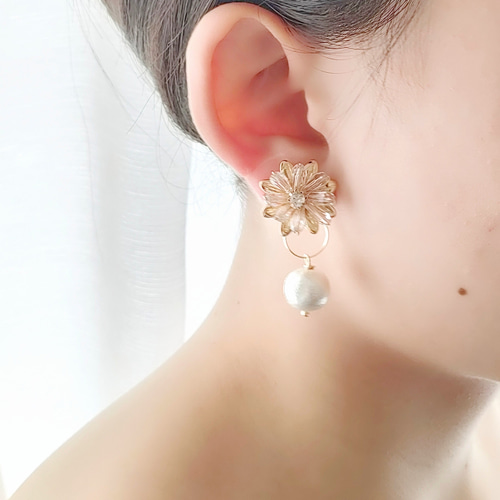 2way きらきら華やか ジルコニアコットンパールフラワー 痛くない
