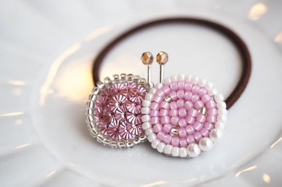 ちょうちょのヘアゴム✨ビーズ刺繍(ペールピンク) ほっこり♡北欧　キッズ　女の子♪ 5枚目の画像