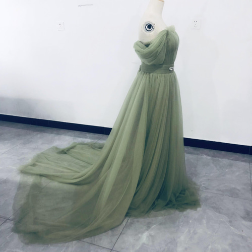 高品質！フリーツドレス グリーン 緑 オフショル トレーンタイプ  